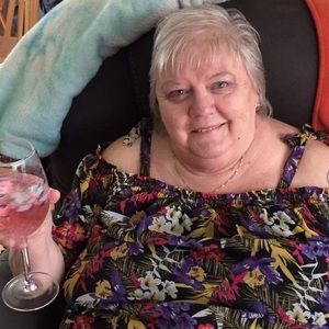 Meet your Posher, Pauline